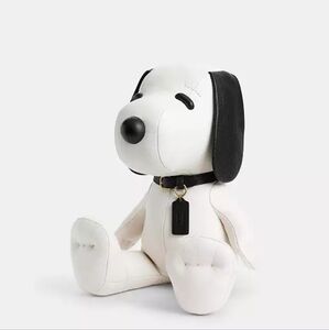New! Luxury Collectibles Coach X Peanuts Snoopy